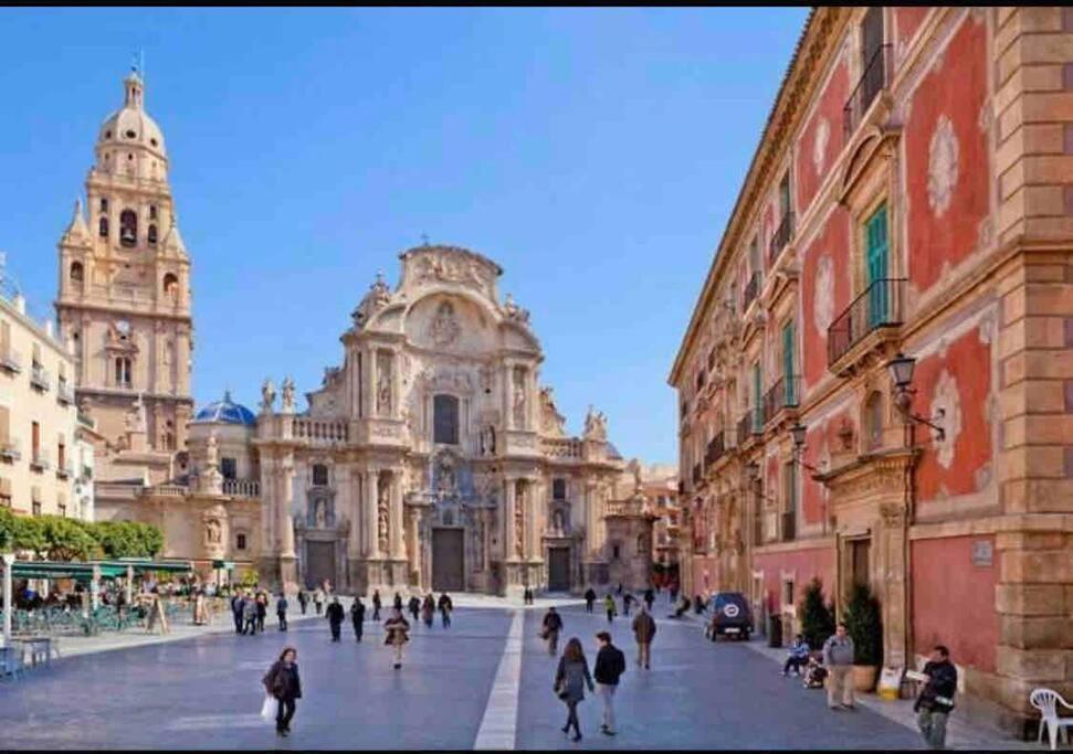 Apartamento Centrico Con Plaza De Garaje Y Piscina Leilighet Murcia Eksteriør bilde