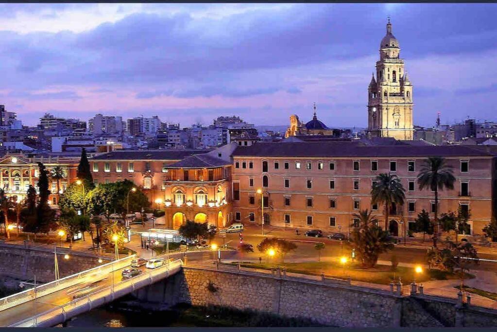 Apartamento Centrico Con Plaza De Garaje Y Piscina Leilighet Murcia Eksteriør bilde